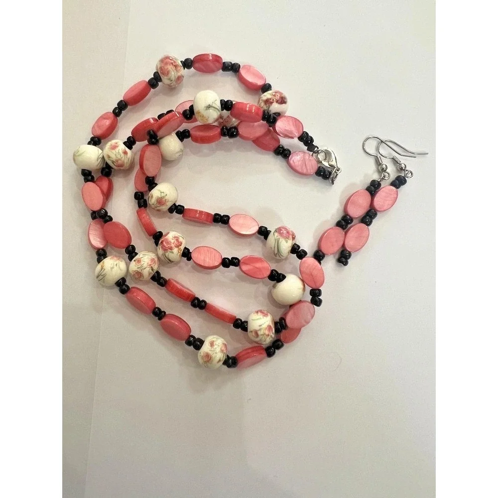 Vintage Floral Ceramic Bead Necklace & Earrings Set Pink Roses Black 28